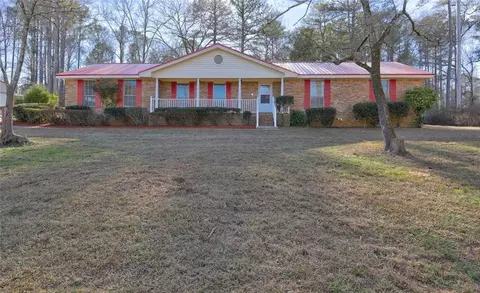 80 Circle Creek Dr, Stockbridge, GA 30281