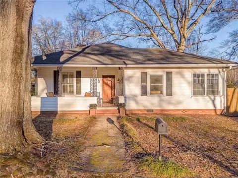 17 N Terrace Ave SE, Lindale, GA 30147