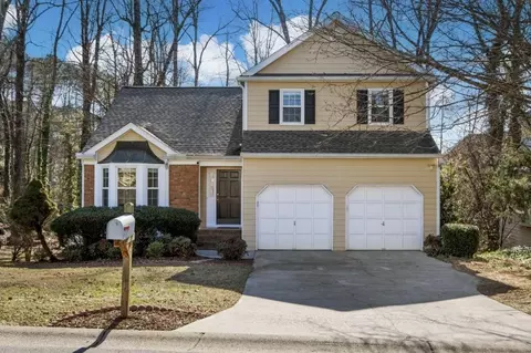2822 Cobb Place Manor Ct, Marietta, GA 30066