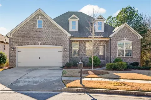 3861 Heirloom Loop Ct, Buford, GA 30519