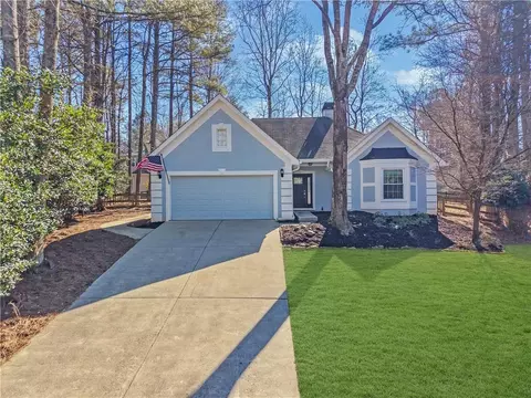 4002 Bent Willow Ln, Woodstock, GA 30189