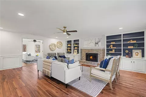 Living - 2017 Parsons Ridge Cir, Duluth, GA 30097 photo 2 of 5
