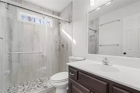 Bath - 2017 Parsons Ridge Cir, Duluth, GA 30097 photo 5 of 5