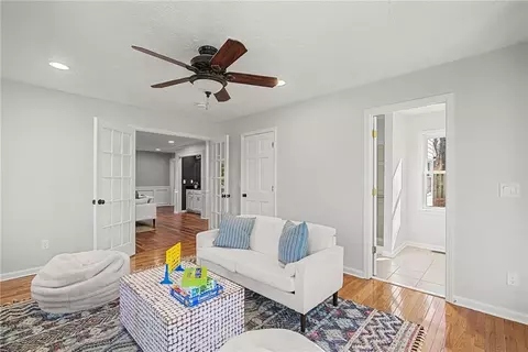 Living - 2017 Parsons Ridge Cir, Duluth, GA 30097 photo 5 of 5