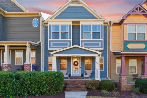 411 Royal Crescent Ln E, Canton, GA 30115