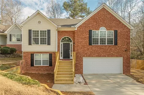 2140 Mina Lane Dr, Buford, GA 30518