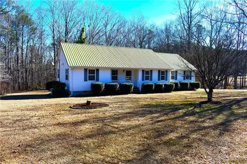 50 Dogwood Trl, Buchanan, GA 30113