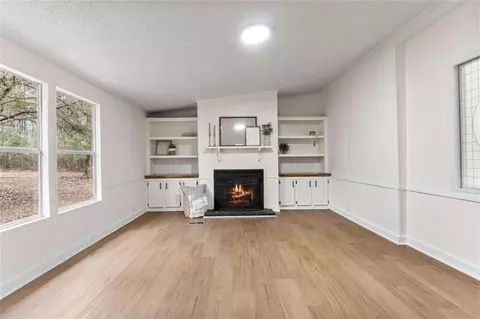 Living - 234 Peoples Rd, Jackson, GA 30233 photo 7 of 7