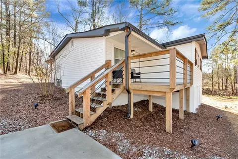 321 Pine Ave, Commerce, GA 30529 photo 2