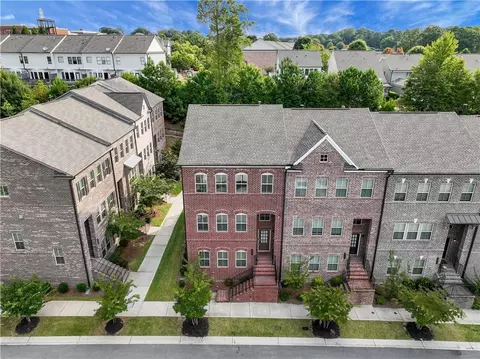3715 Via Nuova Ln, Suwanee, GA 30024