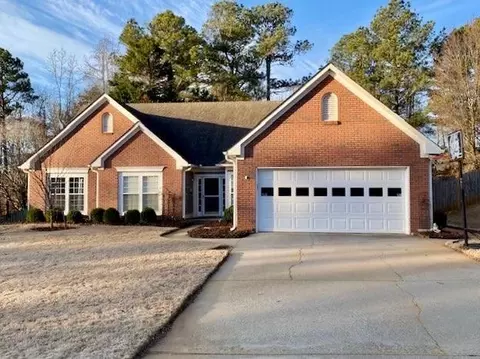 4184 Chatham Crest Ln, Buford, GA 30518