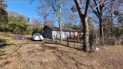 204 Adams Cir SE, Silver Creek, GA 30173