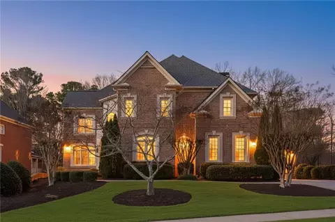 715 Crown Cv, Milton, GA 30004