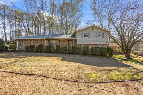 3241 Wildwood Dr SW, Marietta, GA 30060