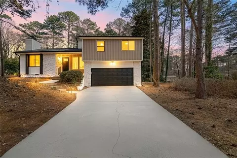 1334 Wood Park Dr NW, Kennesaw, GA 30152