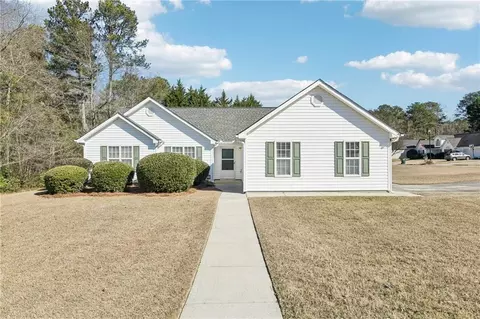 7091 Greenridge Dr, Loganville, GA 30052