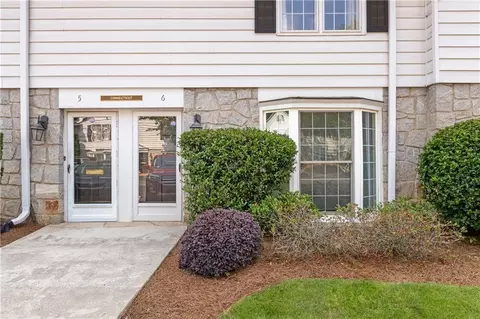 136 Peachtree Memorial Dr NW #CT-6, Atlanta, GA 30309