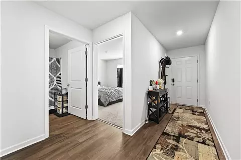 Entry Way - 562 Pemberton St, Kingston, GA 30145 photo 2 of 4
