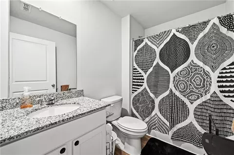 Bath - 562 Pemberton St, Kingston, GA 30145 photo 1 of 2
