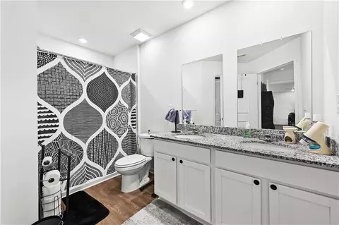 Bath - 562 Pemberton St, Kingston, GA 30145 photo 2 of 2