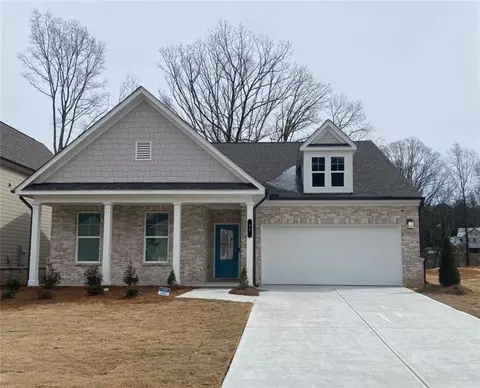 310 Chattahoochee Cir, Locust Grove, GA 30248