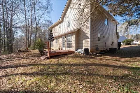 Exterior - 4240 Berkeley Mill Ln, Duluth, GA 30096 photo 6 of 7