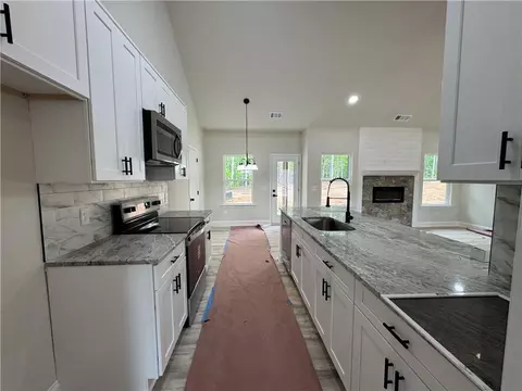 Entry Way - 2089 N Hicks Rd, Toccoa, GA 30577 photo 3 of 3