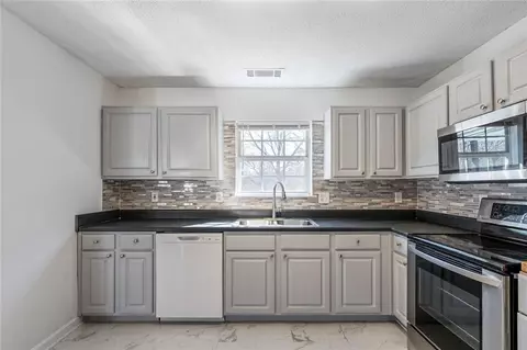 6132 Christopher Ter, Rex, GA 30273 photo 14