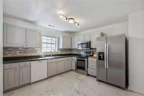 6132 Christopher Ter, Rex, GA 30273 photo 12