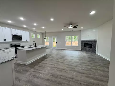 2113 N Hicks Rd, Toccoa, GA 30577 photo 4
