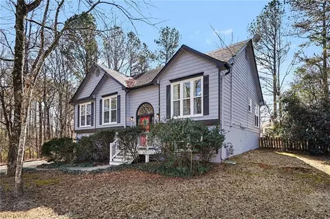 82 Maplewood Ct, Acworth, GA 30101