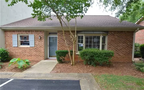250 Cleveland Rd #228, Bogart, GA 30622