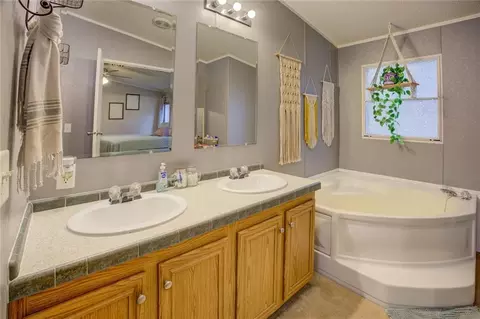755 Lang Cir, Covington, GA 30014 photo 17