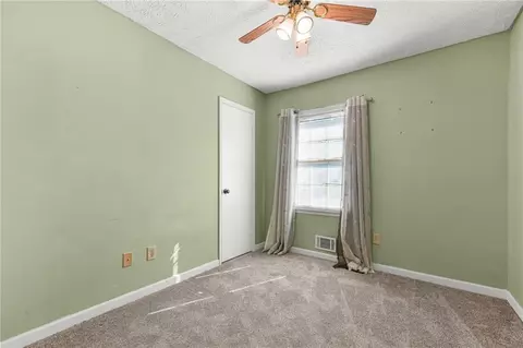 190 Belmont Farms Dr, Ellenwood, GA 30294