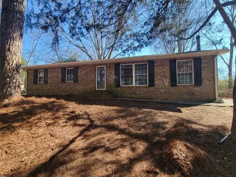 594 Kingston Ln NW, Conyers, GA 30012