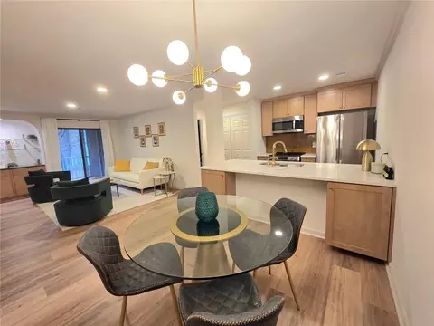 301 Barrington Hills Dr, Atlanta, GA 30350