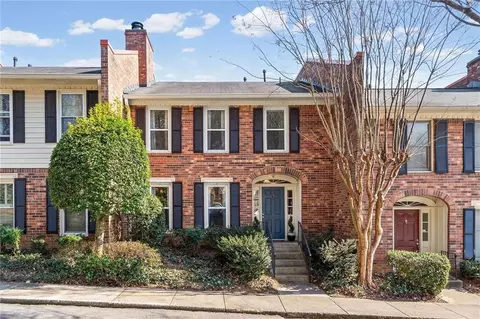 4 Queen Victoria Pl NE, Atlanta, GA 30342