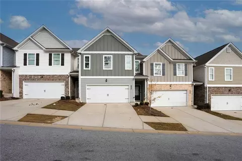 7488 Knoll Hollow Rd, Lithonia, GA 30058