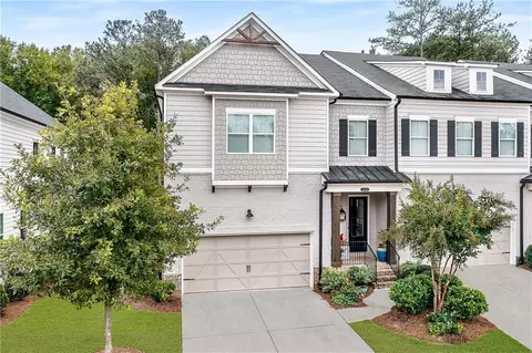 5010 River Rapids Dr, Roswell, GA 30076