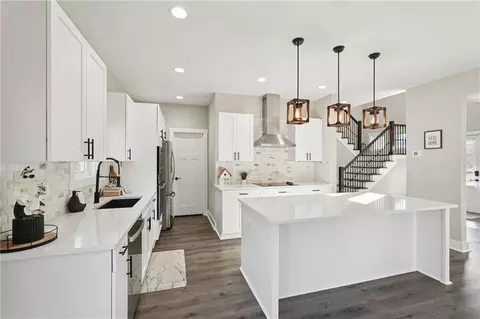 181 Eagle Glen Dr, Woodstock, GA 30189