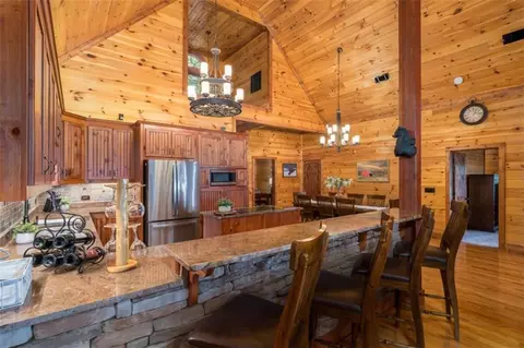 Kitchen - 31 High Cliff Rd, Jasper, GA 30143 photo 4 of 4