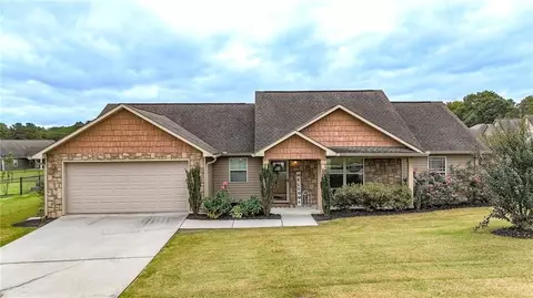 210 Madison Dr SW, Calhoun, GA 30701