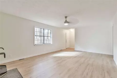 Living - 3874 Pine Needle Dr, Duluth, GA 30096 photo 2 of 4