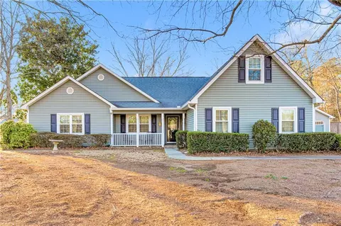 2340 Emerald Dr, Loganville, GA 30052
