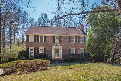 1627 Red Fox Run SW, Lilburn, GA 30047