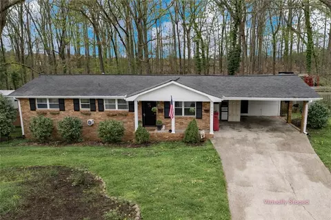 6376 S Skyline Dr, Douglasville, GA 30135