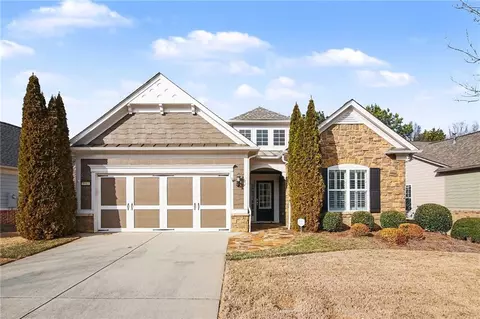 5911 Chimney Rock Dr, Hoschton, GA 30548