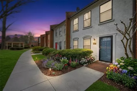 4109 Ashford Green Dr, Duluth, GA 30096