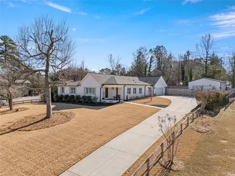 5025 Lakewood Dr, Acworth, GA 30101