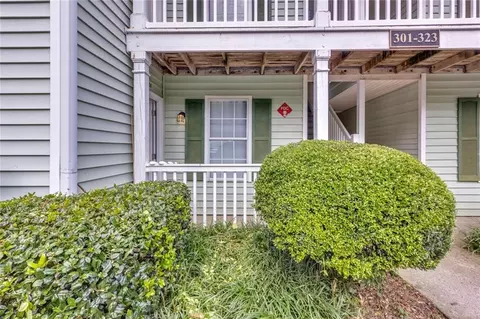301 Cobblestone Trl, Avondale Estates, GA 30002